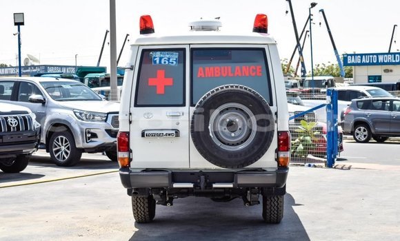 Buy New Toyota Land Cruiser White Car in Alaili Dadda in Obock Buy New Toyota Land Cruiser White Car in Alaili Dadda in Obock