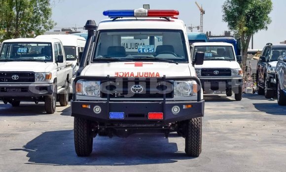 Buy New Toyota Land Cruiser White Car in Alaili Dadda in Obock Buy New Toyota Land Cruiser White Car in Alaili Dadda in Obock