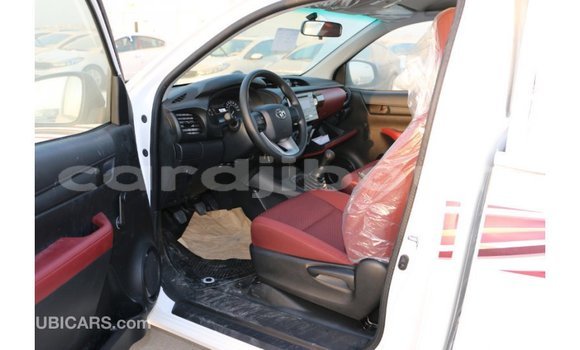 Buy Import Toyota Hilux White Car in Import - Dubai in Ali Sabieh Region Buy Import Toyota Hilux White Car in Import - Dubai in Ali Sabieh Region