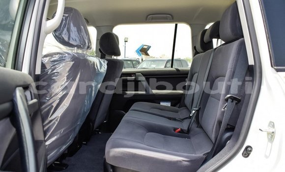 Acheter Neuf Voiture Toyota Land Cruiser Blanc à Alaili Dadda, Obock Acheter Neuf Voiture Toyota Land Cruiser Blanc à Alaili Dadda, Obock