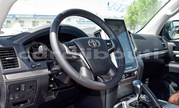 Acheter Neuf Voiture Toyota Land Cruiser Noir à Alaili Dadda, Obock Acheter Neuf Voiture Toyota Land Cruiser Noir à Alaili Dadda, Obock