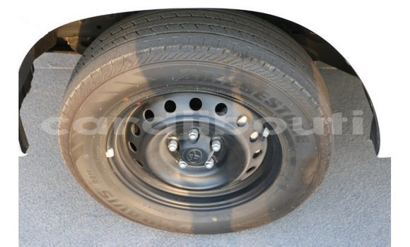 Buy Import Toyota Hilux White Car in Import - Dubai in Ali Sabieh Region Buy Import Toyota Hilux White Car in Import - Dubai in Ali Sabieh Region