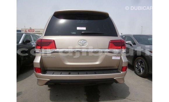 Acheter Import Voiture Toyota Land Cruiser Autre à Import - Dubai, Ali Sabieh Region Acheter Import Voiture Toyota Land Cruiser Autre à Import - Dubai, Ali Sabieh Region