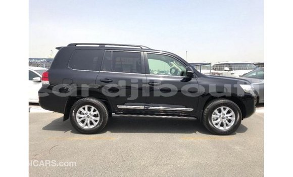 Acheter Import Voiture Toyota Land Cruiser Noir à Import - Dubai, Ali Sabieh Region Acheter Import Voiture Toyota Land Cruiser Noir à Import - Dubai, Ali Sabieh Region