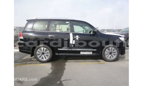 Acheter Import Voiture Toyota Land Cruiser Noir à Import - Dubai, Ali Sabieh Region Acheter Import Voiture Toyota Land Cruiser Noir à Import - Dubai, Ali Sabieh Region