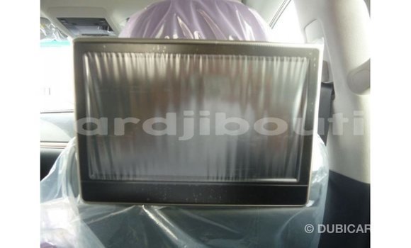 Acheter Import Voiture Toyota Land Cruiser Autre à Import - Dubai, Ali Sabieh Region Acheter Import Voiture Toyota Land Cruiser Autre à Import - Dubai, Ali Sabieh Region