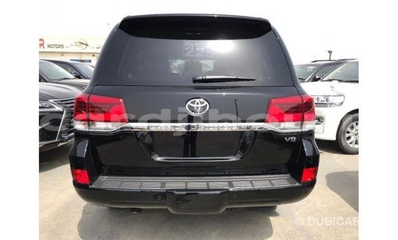 Acheter Import Voiture Toyota Land Cruiser Noir à Import - Dubai, Ali Sabieh Region Acheter Import Voiture Toyota Land Cruiser Noir à Import - Dubai, Ali Sabieh Region