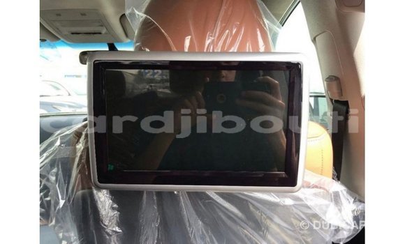 Acheter Import Voiture Toyota Land Cruiser Noir à Import - Dubai, Ali Sabieh Region Acheter Import Voiture Toyota Land Cruiser Noir à Import - Dubai, Ali Sabieh Region