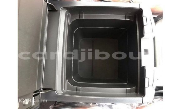 Acheter Import Voiture Toyota Land Cruiser Noir à Import - Dubai, Ali Sabieh Region Acheter Import Voiture Toyota Land Cruiser Noir à Import - Dubai, Ali Sabieh Region