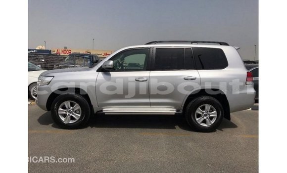 Acheter Import Voiture Toyota Land Cruiser Autre à Import - Dubai, Ali Sabieh Region Acheter Import Voiture Toyota Land Cruiser Autre à Import - Dubai, Ali Sabieh Region