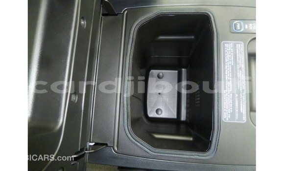 Acheter Import Voiture Toyota Land Cruiser Noir à Import - Dubai, Ali Sabieh Region Acheter Import Voiture Toyota Land Cruiser Noir à Import - Dubai, Ali Sabieh Region