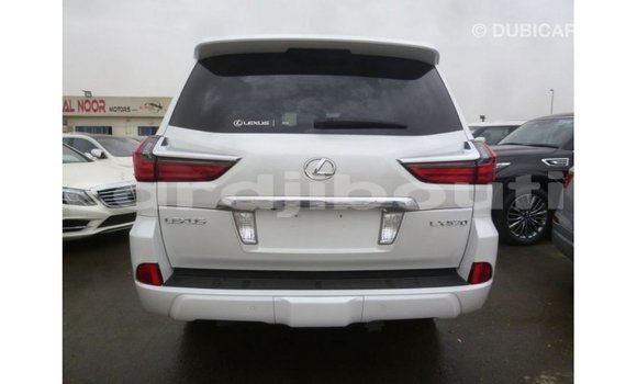 Acheter Import Voiture Lexus LX Blanc à Import - Dubai, Ali Sabieh Region Acheter Import Voiture Lexus LX Blanc à Import - Dubai, Ali Sabieh Region