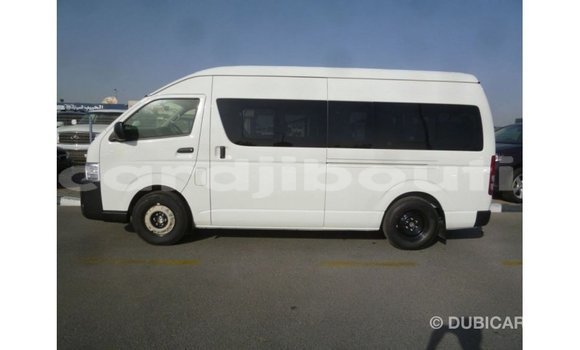 Acheter Import Voiture Toyota Hiace Blanc à Import - Dubai, Ali Sabieh Region Acheter Import Voiture Toyota Hiace Blanc à Import - Dubai, Ali Sabieh Region