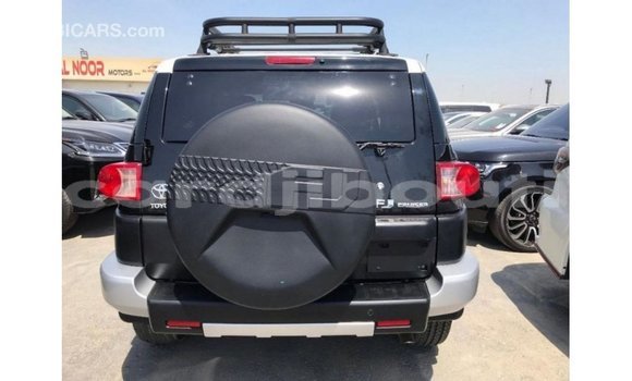 Acheter Import Voiture Toyota FJ Cruiser Noir à Import - Dubai, Ali Sabieh Region Acheter Import Voiture Toyota FJ Cruiser Noir à Import - Dubai, Ali Sabieh Region