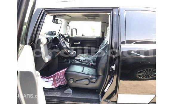 Acheter Import Voiture Toyota FJ Cruiser Noir à Import - Dubai, Ali Sabieh Region Acheter Import Voiture Toyota FJ Cruiser Noir à Import - Dubai, Ali Sabieh Region