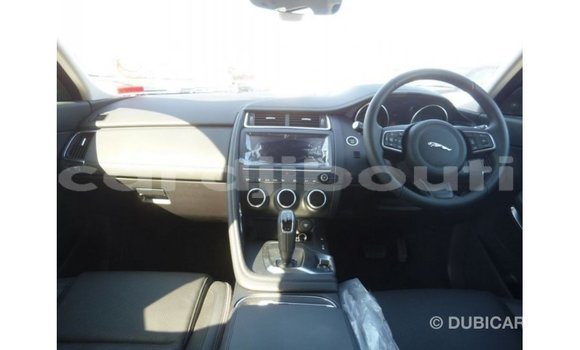 Acheter Import Voiture Jaguar E-Pace Rouge à Import - Dubai, Ali Sabieh Region Acheter Import Voiture Jaguar E-Pace Rouge à Import - Dubai, Ali Sabieh Region