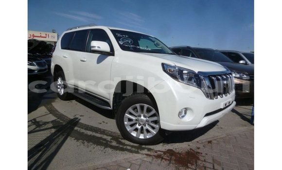 Acheter Import Voiture Toyota Prado Blanc à Import - Dubai, Ali Sabieh Region Acheter Import Voiture Toyota Prado Blanc à Import - Dubai, Ali Sabieh Region