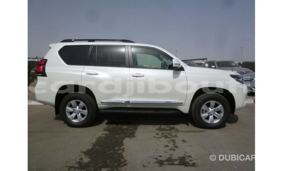 Acheter Import Voiture Toyota Prado Blanc à Import - Dubai, Ali Sabieh Region Acheter Import Voiture Toyota Prado Blanc à Import - Dubai, Ali Sabieh Region
