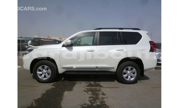 Acheter Import Voiture Toyota Prado Blanc à Import - Dubai, Ali Sabieh Region Acheter Import Voiture Toyota Prado Blanc à Import - Dubai, Ali Sabieh Region