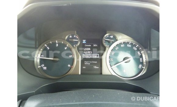 Acheter Import Voiture Toyota Prado Blanc à Import - Dubai, Ali Sabieh Region Acheter Import Voiture Toyota Prado Blanc à Import - Dubai, Ali Sabieh Region