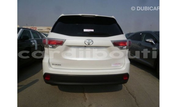 Acheter Import Voiture Toyota Kluger Blanc à Import - Dubai, Ali Sabieh Region Acheter Import Voiture Toyota Kluger Blanc à Import - Dubai, Ali Sabieh Region