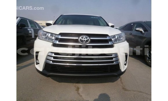 Acheter Import Voiture Toyota Kluger Blanc à Import - Dubai, Ali Sabieh Region Acheter Import Voiture Toyota Kluger Blanc à Import - Dubai, Ali Sabieh Region