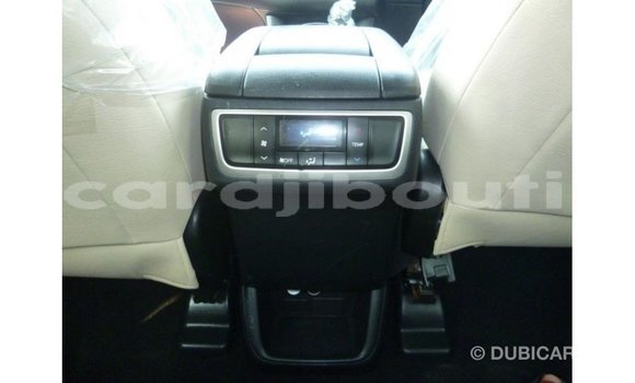 Acheter Import Voiture Toyota Kluger Blanc à Import - Dubai, Ali Sabieh Region Acheter Import Voiture Toyota Kluger Blanc à Import - Dubai, Ali Sabieh Region