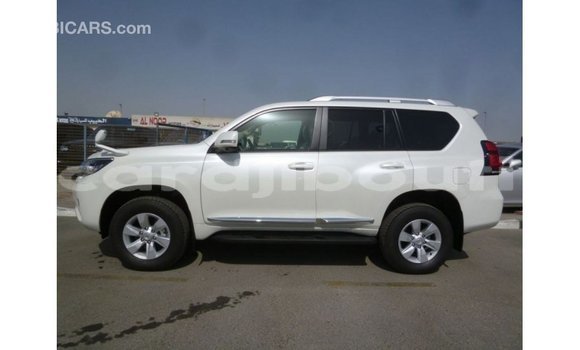 Acheter Import Voiture Toyota Prado Blanc à Import - Dubai, Ali Sabieh Region Acheter Import Voiture Toyota Prado Blanc à Import - Dubai, Ali Sabieh Region