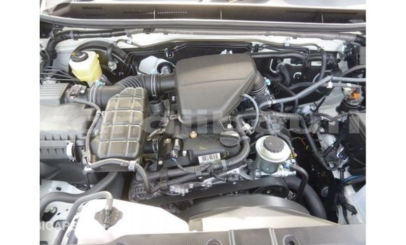 Acheter Import Voiture Toyota Prado Blanc à Import - Dubai, Ali Sabieh Region Acheter Import Voiture Toyota Prado Blanc à Import - Dubai, Ali Sabieh Region