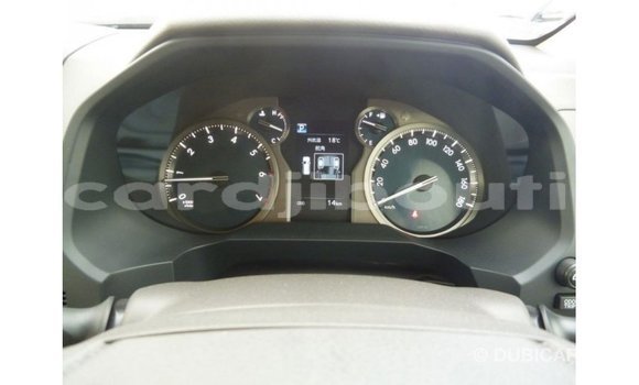 Acheter Import Voiture Toyota Prado Blanc à Import - Dubai, Ali Sabieh Region Acheter Import Voiture Toyota Prado Blanc à Import - Dubai, Ali Sabieh Region