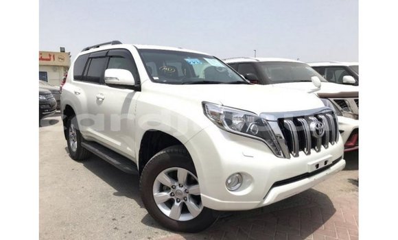 Acheter Import Voiture Toyota Prado Blanc à Import - Dubai, Ali Sabieh Region Acheter Import Voiture Toyota Prado Blanc à Import - Dubai, Ali Sabieh Region