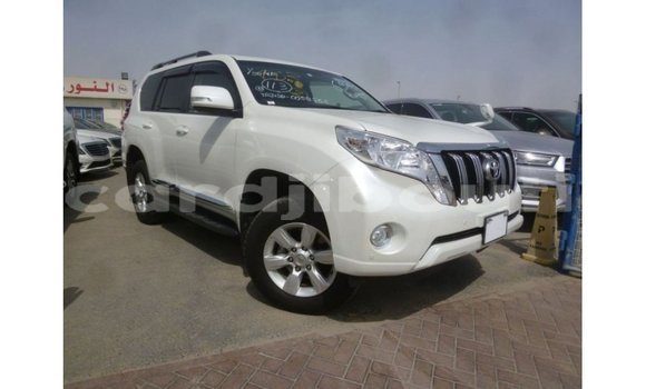 Acheter Import Voiture Toyota Prado Blanc à Import - Dubai, Ali Sabieh Region Acheter Import Voiture Toyota Prado Blanc à Import - Dubai, Ali Sabieh Region