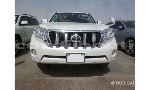Acheter Import Voiture Toyota Prado Blanc à Import - Dubai, Ali Sabieh Region Acheter Import Voiture Toyota Prado Blanc à Import - Dubai, Ali Sabieh Region