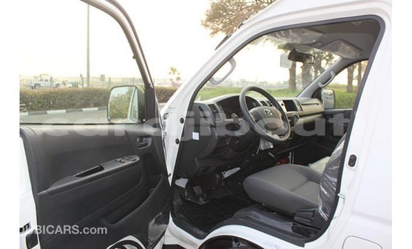 Buy Import Toyota Hiace White Car in Import - Dubai in Ali Sabieh Region Buy Import Toyota Hiace White Car in Import - Dubai in Ali Sabieh Region