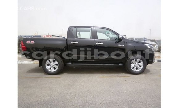Acheter Import Voiture Toyota Hilux Noir à Import - Dubai, Ali Sabieh Region Acheter Import Voiture Toyota Hilux Noir à Import - Dubai, Ali Sabieh Region