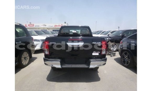 Acheter Import Voiture Toyota Hilux Noir à Import - Dubai, Ali Sabieh Region Acheter Import Voiture Toyota Hilux Noir à Import - Dubai, Ali Sabieh Region
