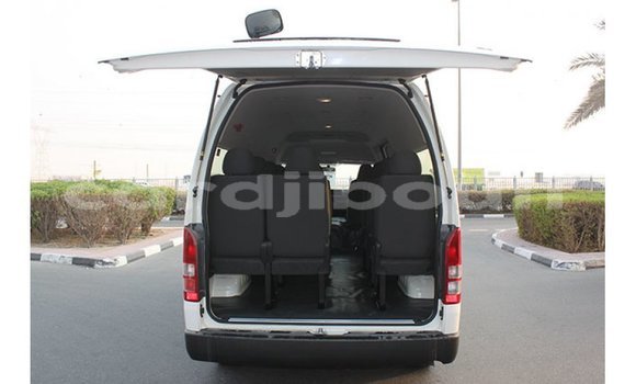 Buy Import Toyota Hiace White Car in Import - Dubai in Ali Sabieh Region Buy Import Toyota Hiace White Car in Import - Dubai in Ali Sabieh Region