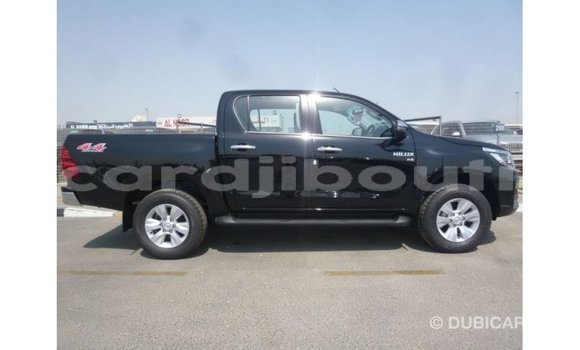 Acheter Import Voiture Toyota Hilux Noir à Import - Dubai, Ali Sabieh Region Acheter Import Voiture Toyota Hilux Noir à Import - Dubai, Ali Sabieh Region