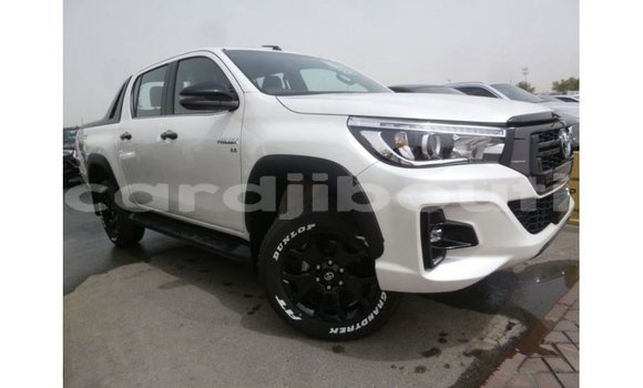Acheter Import Voiture Toyota Hilux Blanc à Import - Dubai, Ali Sabieh Region Acheter Import Voiture Toyota Hilux Blanc à Import - Dubai, Ali Sabieh Region