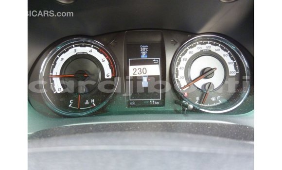 Acheter Import Voiture Toyota Hilux Blanc à Import - Dubai, Ali Sabieh Region Acheter Import Voiture Toyota Hilux Blanc à Import - Dubai, Ali Sabieh Region