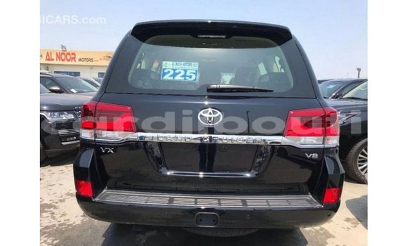 Acheter Import Voiture Toyota Land Cruiser Noir à Import - Dubai, Ali Sabieh Region Acheter Import Voiture Toyota Land Cruiser Noir à Import - Dubai, Ali Sabieh Region