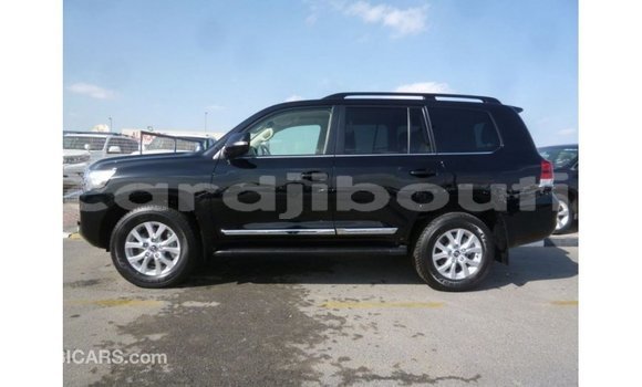 Acheter Import Voiture Toyota Land Cruiser Noir à Import - Dubai, Ali Sabieh Region Acheter Import Voiture Toyota Land Cruiser Noir à Import - Dubai, Ali Sabieh Region