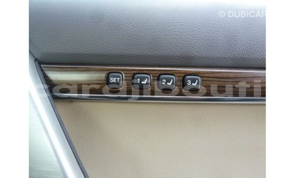 Acheter Import Voiture Toyota Land Cruiser Noir à Import - Dubai, Ali Sabieh Region Acheter Import Voiture Toyota Land Cruiser Noir à Import - Dubai, Ali Sabieh Region