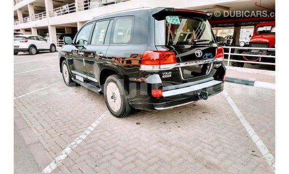 Acheter Import Voiture Toyota Land Cruiser Noir à Import - Dubai, Ali Sabieh Region Acheter Import Voiture Toyota Land Cruiser Noir à Import - Dubai, Ali Sabieh Region