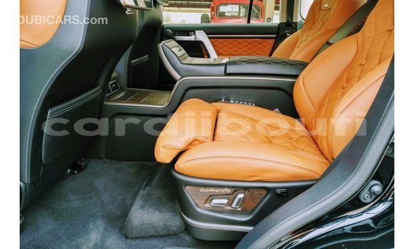 Acheter Import Voiture Toyota Land Cruiser Noir à Import - Dubai, Ali Sabieh Region Acheter Import Voiture Toyota Land Cruiser Noir à Import - Dubai, Ali Sabieh Region