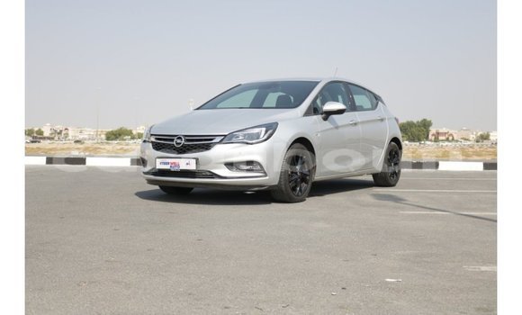 Acheter Import Voiture Opel Astra Blanc à Import - Dubai, Ali Sabieh Region