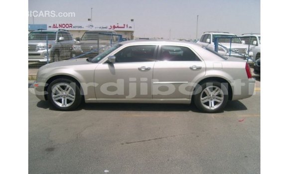 Acheter Import Voiture Chrysler 300 Beige à Import - Dubai, Ali Sabieh Region Acheter Import Voiture Chrysler 300 Beige à Import - Dubai, Ali Sabieh Region