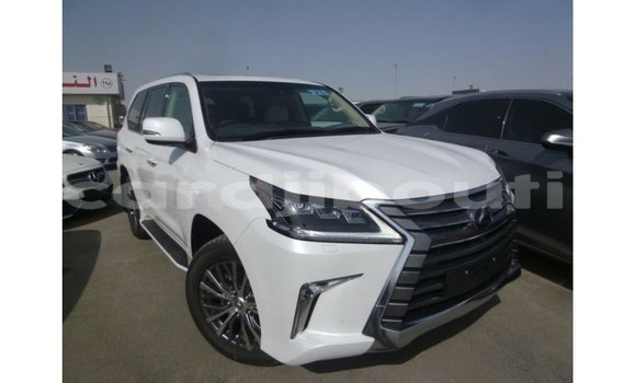 Acheter Import Voiture Lexus LX Blanc à Import - Dubai, Ali Sabieh Region Acheter Import Voiture Lexus LX Blanc à Import - Dubai, Ali Sabieh Region