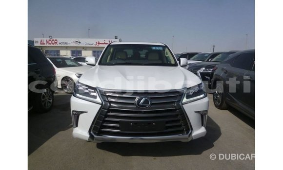Acheter Import Voiture Lexus LX Blanc à Import - Dubai, Ali Sabieh Region Acheter Import Voiture Lexus LX Blanc à Import - Dubai, Ali Sabieh Region