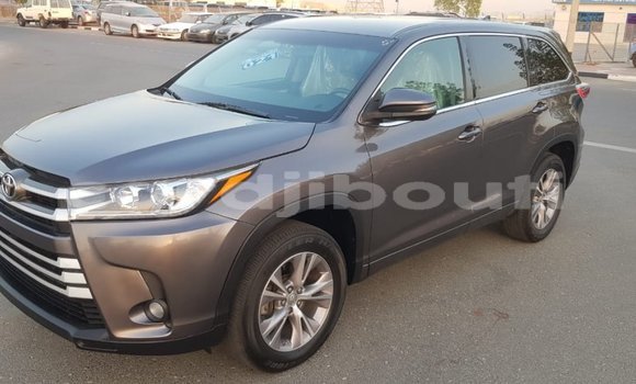 Buy Import Toyota Highlander Other Car in Import - Dubai in Ali Sabieh Region Buy Import Toyota Highlander Other Car in Import - Dubai in Ali Sabieh Region